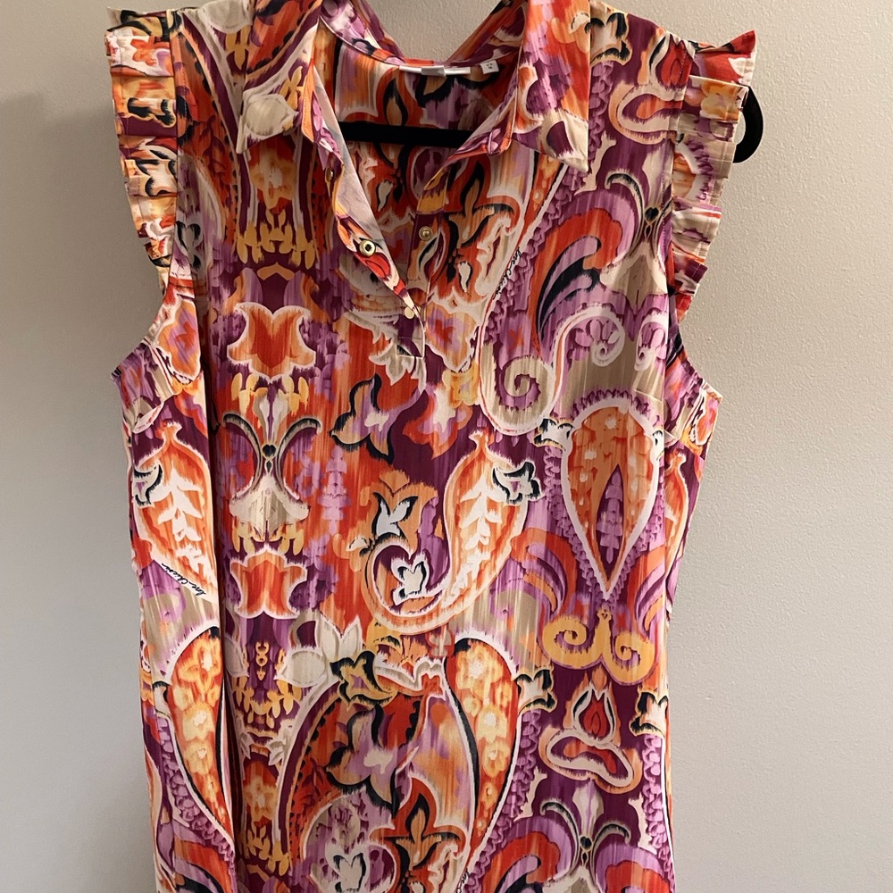 Chico's 2 pc Ruffled Pink and Red Skort Set
2 pieces